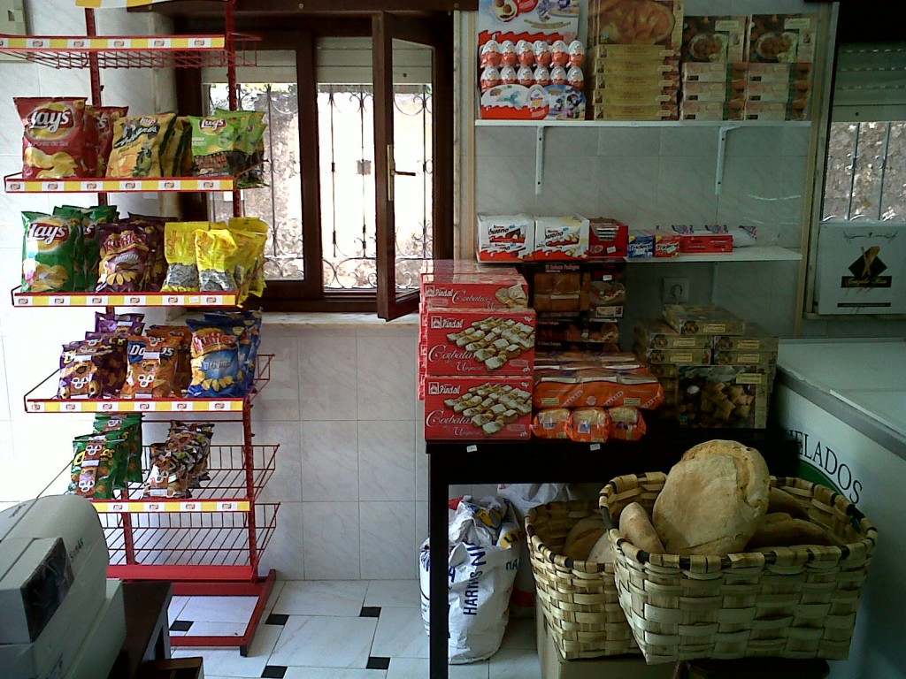 Interior de la tienda La Bolerona de Celorio - Celoriu.com