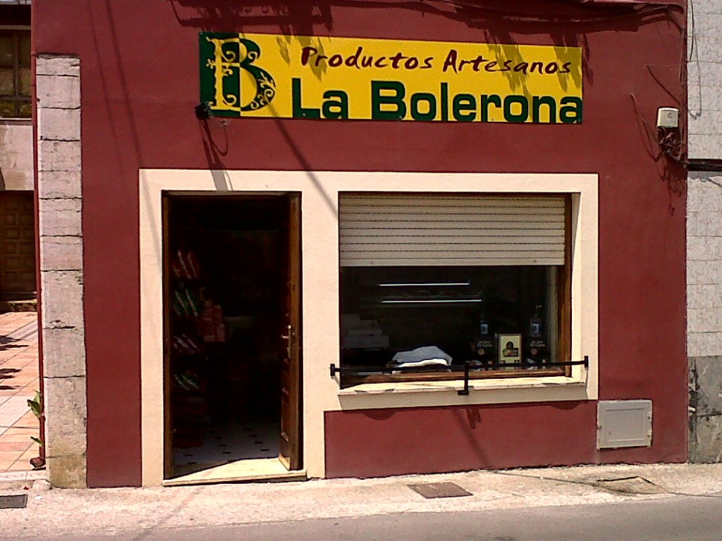 Tienda de productos artesanos La Bolerona, de Celorio - Celoriu.com