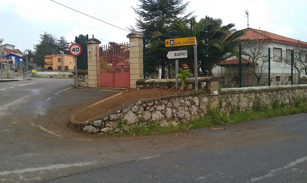 La señal hoy desaparecida, en un foto tomada el pasado mes de marzo - Celoriu.com