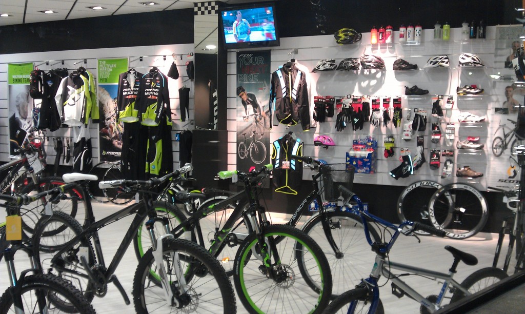 La nueva tienda Meta Sport Bike en Llanes - Celoriu.com