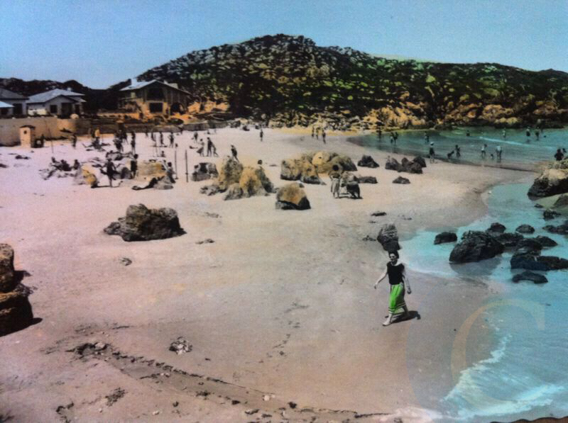 1ª Foto coloreada de la playa de Palombina en los años 60 - Celoriu.com