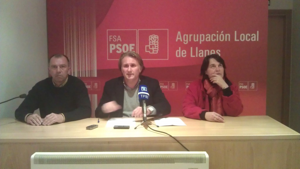 Jose Balmori durante la presentación de ayer en Llanes - Celoriu.com
